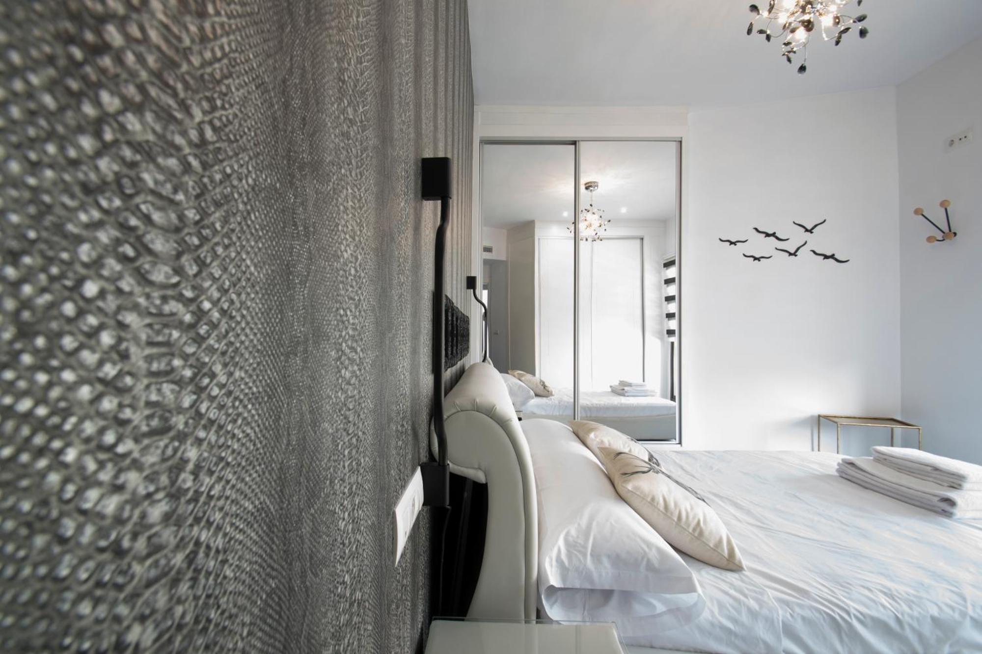 Apartamento Atico Real Suites Гранада Екстериор снимка